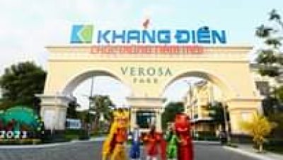 Image may contain: one or more people, sky and outdoor